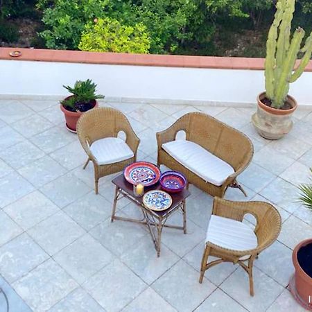 Il Cactus: Una Piccola Oasi In Paese ファヴィニャーナ エクステリア 写真