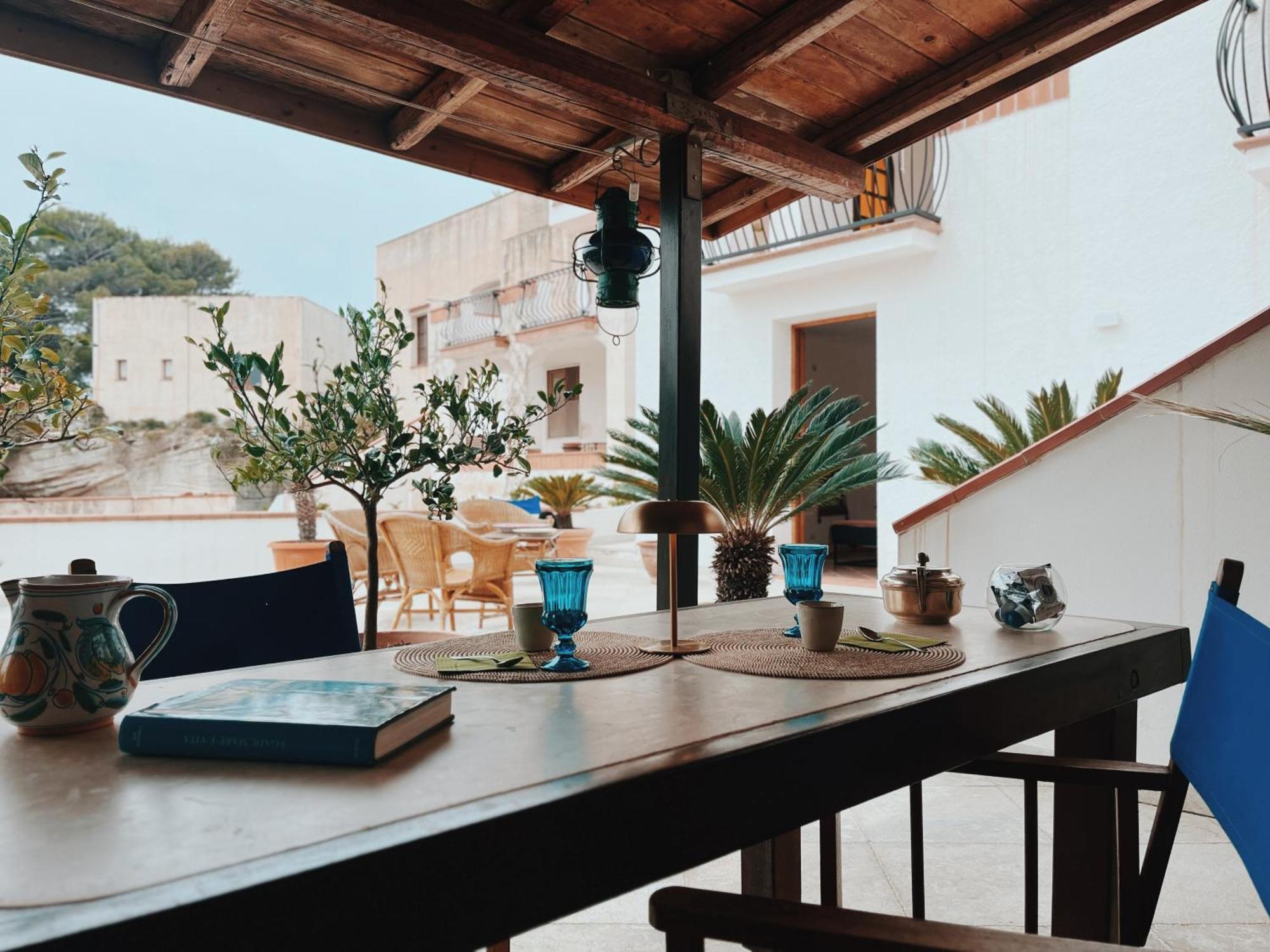 Il Cactus: Una Piccola Oasi In Paese ファヴィニャーナ エクステリア 写真