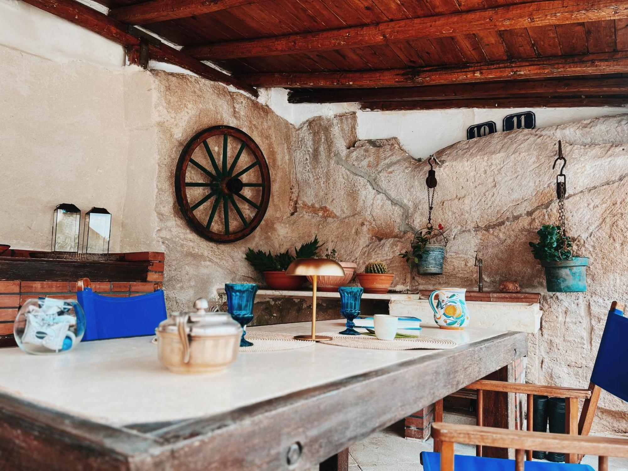 Il Cactus: Una Piccola Oasi In Paese ファヴィニャーナ エクステリア 写真