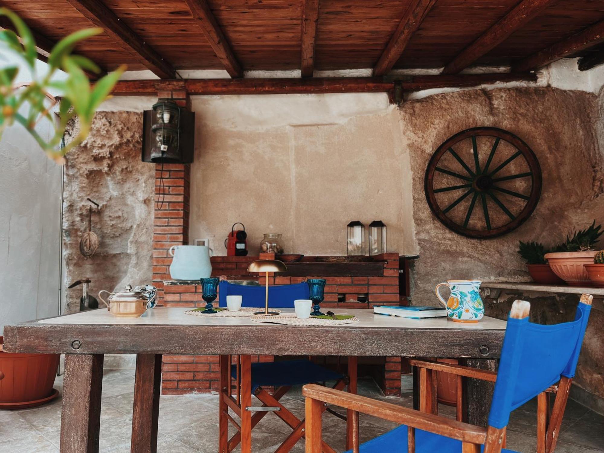 Il Cactus: Una Piccola Oasi In Paese ファヴィニャーナ エクステリア 写真
